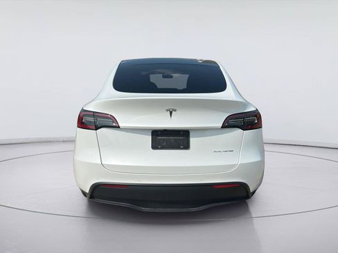Used 2021 Tesla Model Y Long Range AWD/4WD image 5