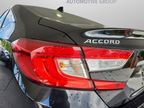 Used 2018 Honda Accord EX-L image 31