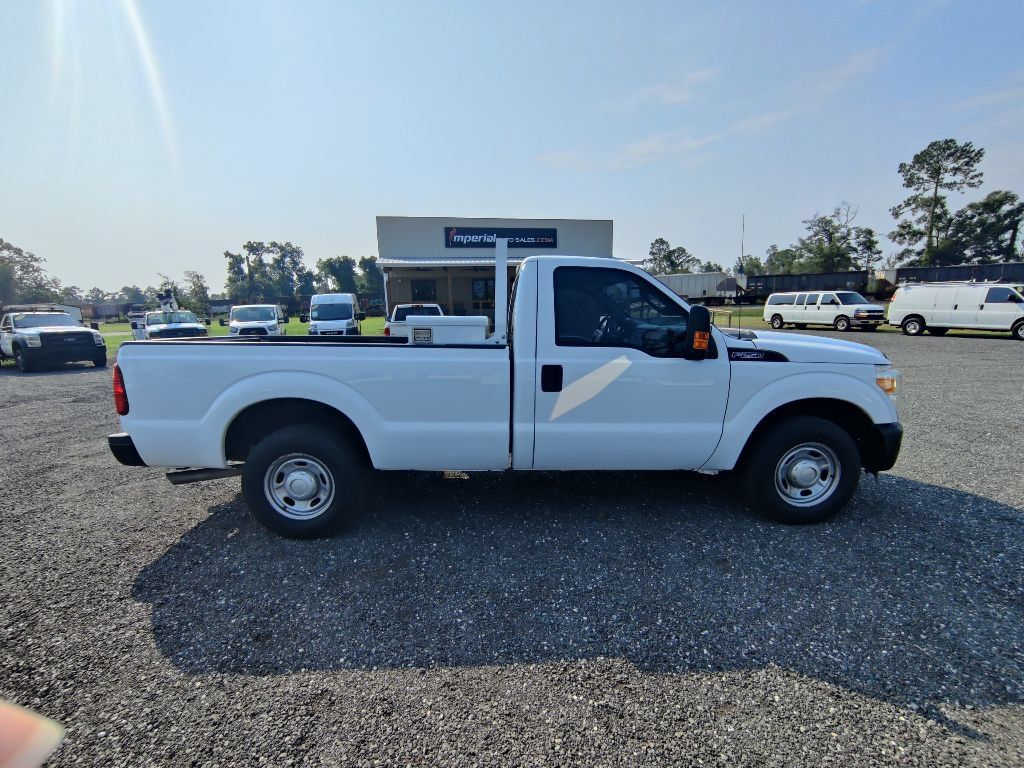 Used 2016 Ford F250 XL w/ Power Equipment Group RWD image 4