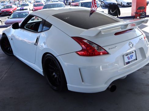 Used 2013 Nissan 370Z NISMO w/ Bose Pkg image 7