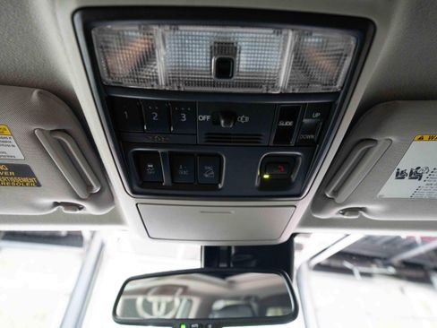 Used 2023 Toyota 4Runner Limited AWD/4WD image 18