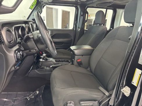 Used 2023 Jeep Wrangler Unlimited w/ Cold Weather Group AWD/4WD image 15