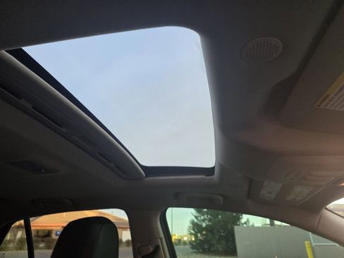 Used 2018 Buick Encore Essence image 36