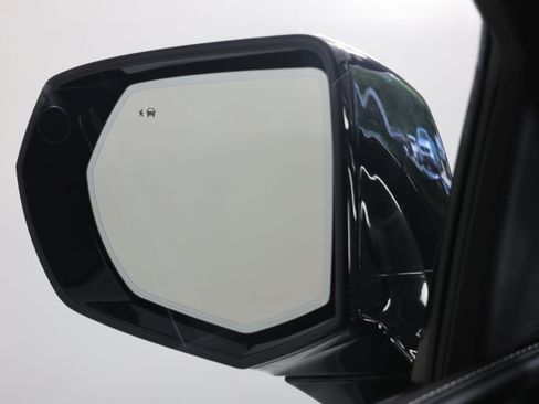 Used 2024 Cadillac Escalade V w/ LPO, ONYX Package AWD/4WD image 18