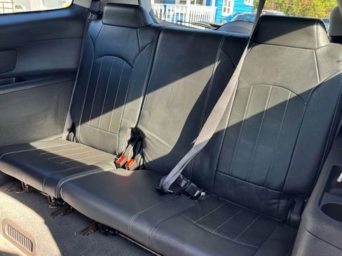 Used 2016 Buick Enclave Leather w/ Trailering Package image 18