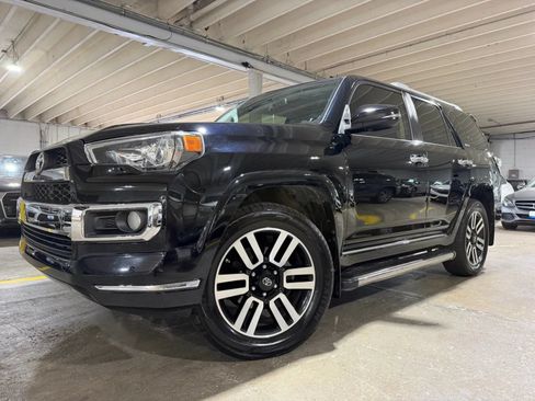 Used 2018 Toyota 4Runner Limited AWD/4WD image 2