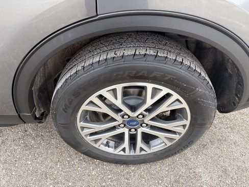 Used 2021 Ford Escape SEL image 12