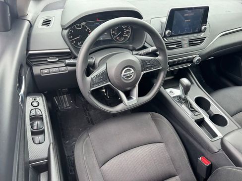 Used 2022 Nissan Altima 2.5 SV image 22