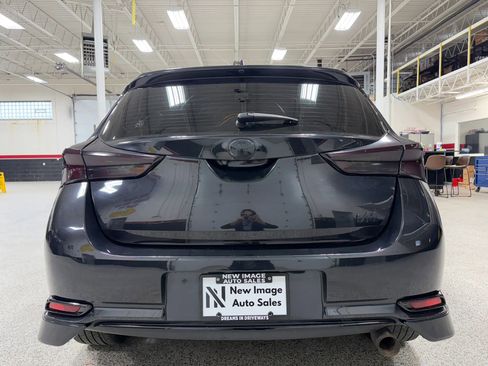 Used 2017 Toyota Corolla iM FWD image 12