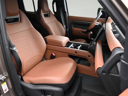 New 2026 Land Rover Defender 110 AWD/4WD image 10
