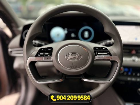 Used 2024 Hyundai Elantra SEL FWD image 15