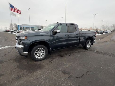 Used 2019 Chevrolet Silverado 1500 LT w/ All-Star Edition image 4