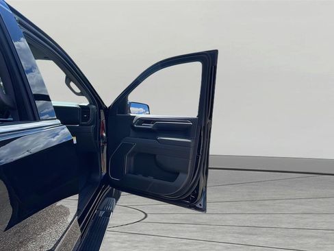 New 2026 GMC Sierra 1500 SLE w/ Preferred Package image 23