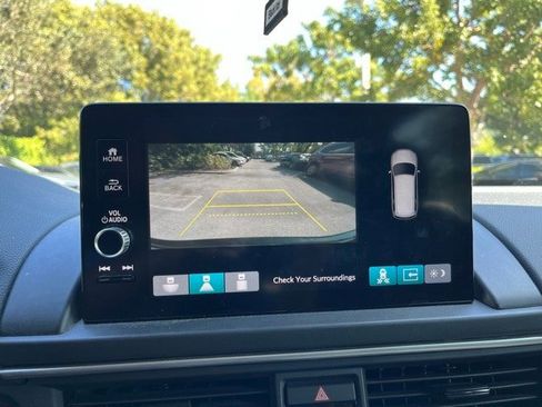 Used 2023 Honda Pilot EX-L image 9