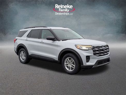 New 2026 Ford Explorer Active image 3