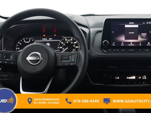 Used 2024 Nissan Rogue SV image 5