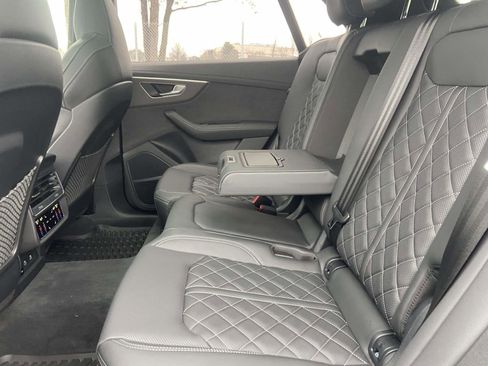Certified 2025 Audi SQ8 Prestige image 13
