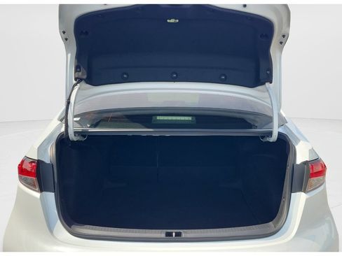 Used 2024 Toyota Corolla LE w/ LE Convenience Package FWD image 10