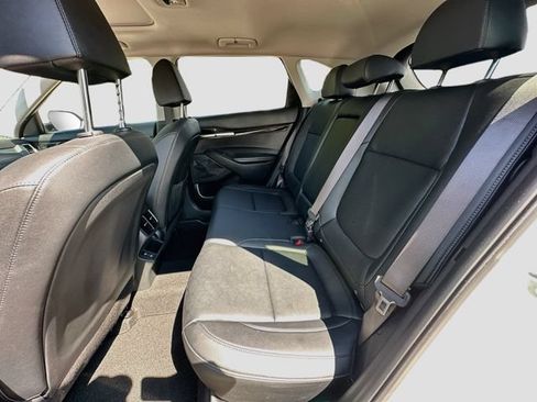 Used 2024 Kia Seltos EX AWD/4WD image 27