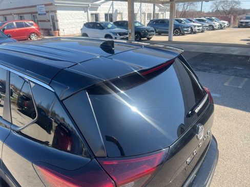 Used 2024 Nissan Rogue SV image 36