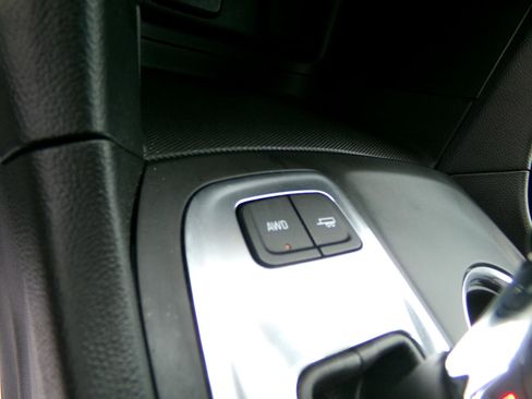Used 2018 Chevrolet Equinox LT image 14