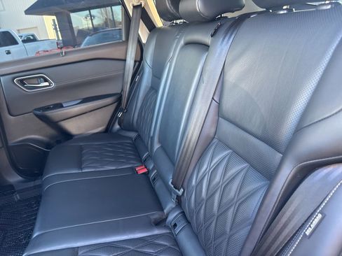 Used 2021 Nissan Rogue Platinum image 27