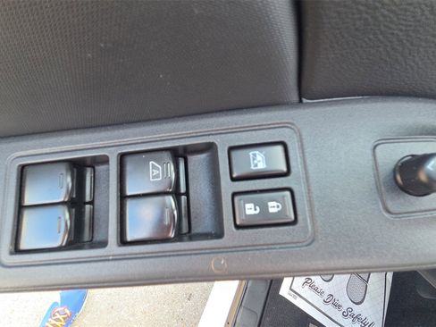 Used 2022 Nissan Frontier SV image 29