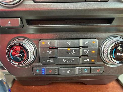 Used 2018 Ford F150 King Ranch w/ Equipment Group 601A Luxury AWD/4WD image 15