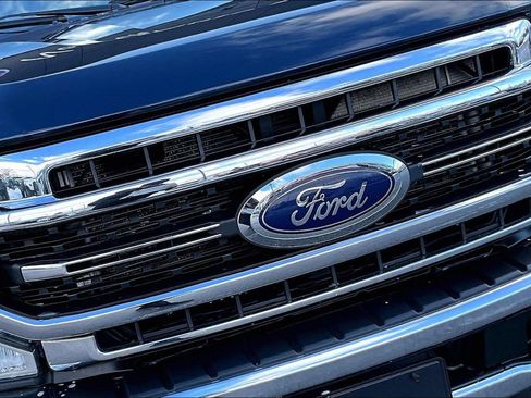 Used 2022 Ford F350 Lariat w/ Camper Package image 33