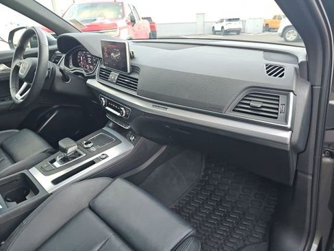 Used 2020 Audi Q5 2.0T Titanium Premium Plus image 29