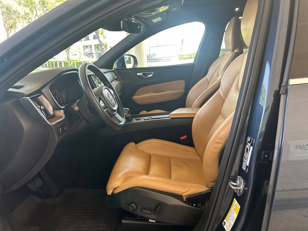 Used 2021 Volvo XC60 T5 Inscription w/ Protection Package Premier AWD/4WD image 5