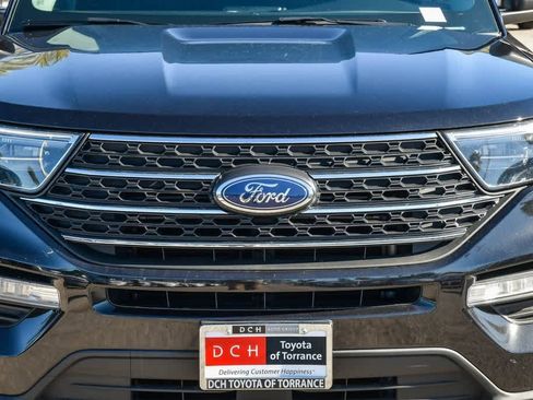 Used 2023 Ford Explorer XLT w/ Equipment Group 202A image 5