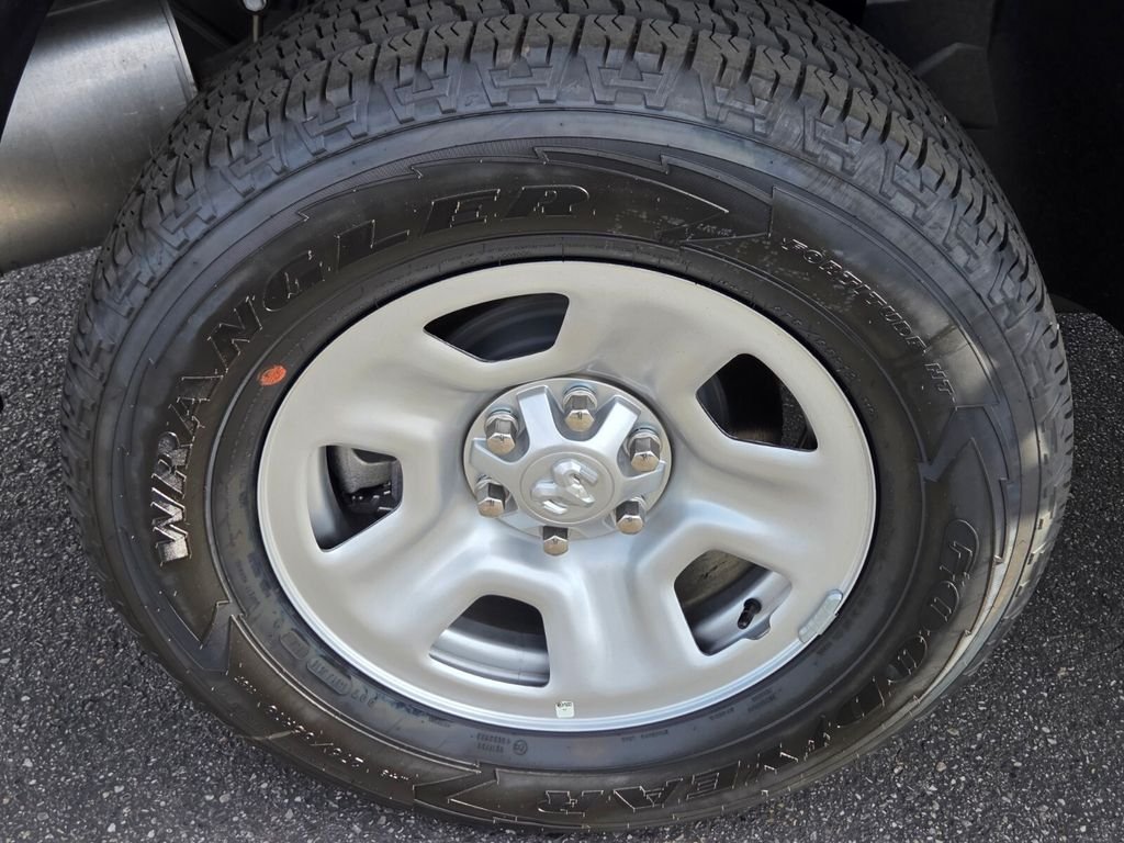 Used 2025 RAM 1500 Tradesman AWD/4WD image 10