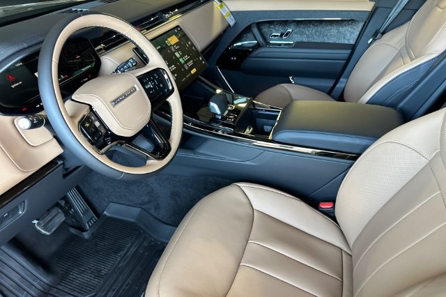New 2026 Land Rover Range Rover Sport Dynamic SE AWD/4WD image 9