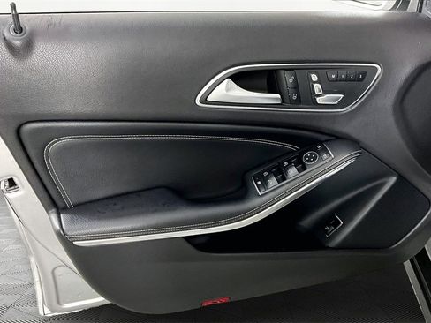 Used 2018 Mercedes-Benz GLA 250 4MATIC image 19