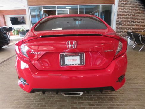 Used 2020 Honda Civic Sport image 5