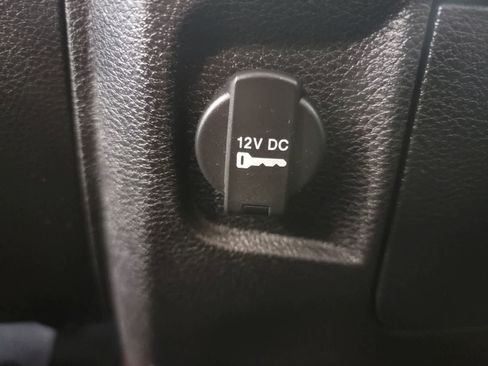 Used 2019 RAM 1500 Classic SLT AWD/4WD image 23