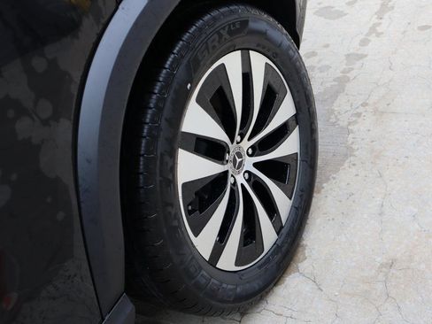 Certified 2025 Mercedes-Benz GLE 450 4MATIC image 41