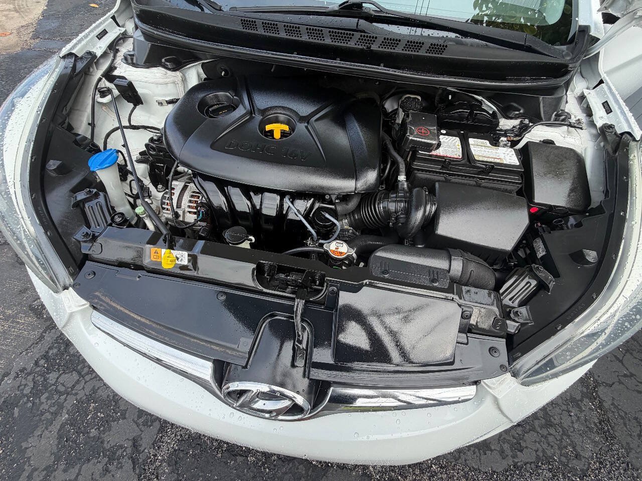 Used 2016 Hyundai Elantra SE FWD image 16