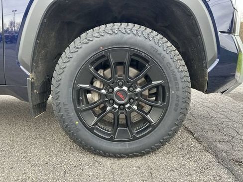 Used 2023 Toyota Tundra Limited w/ TRD Off-Road Package AWD/4WD image 21