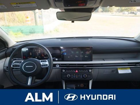 New 2026 Hyundai Tucson SE image 17