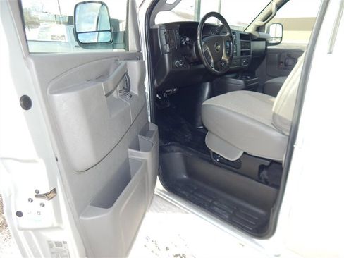 Used 2019 Chevrolet Express 3500 LS image 16