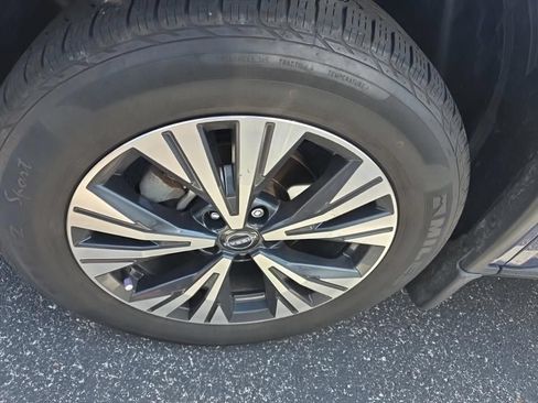 Certified 2023 Nissan Rogue SV AWD/4WD image 13