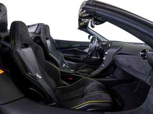 Used 2022 McLaren 720S Performance RWD image 26