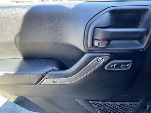 Used 2018 Jeep Wrangler Sport image 14
