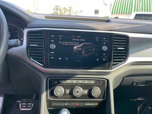 Used 2023 Volkswagen Atlas Cross Sport SEL Premium R-Line AWD/4WD image 16