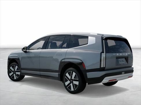 New 2026 Hyundai Ioniq 9 SEL image 5