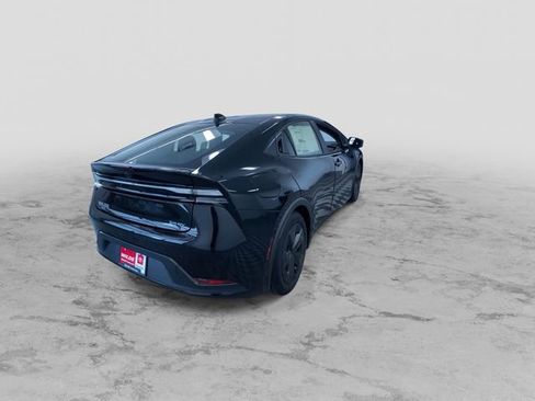 New 2026 Toyota Prius Plug-In Hybrid FWD image 9
