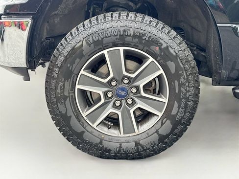 Used 2019 Ford F150 XLT w/ Equipment Group 302A Luxury AWD/4WD image 27