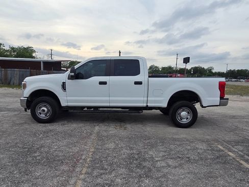 Used 2019 Ford F250 XL w/ Power Equipment Group image 4